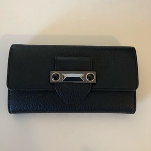 Vince Camuto wallet